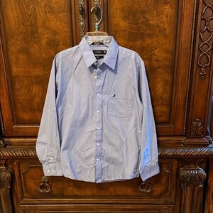 Nautica Men's Light Blue Button Down Shirt